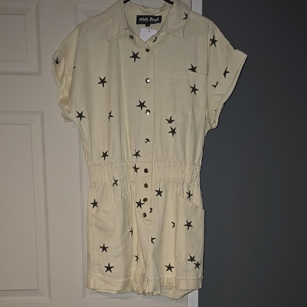Cream Star-Patterned Button-Up Romper